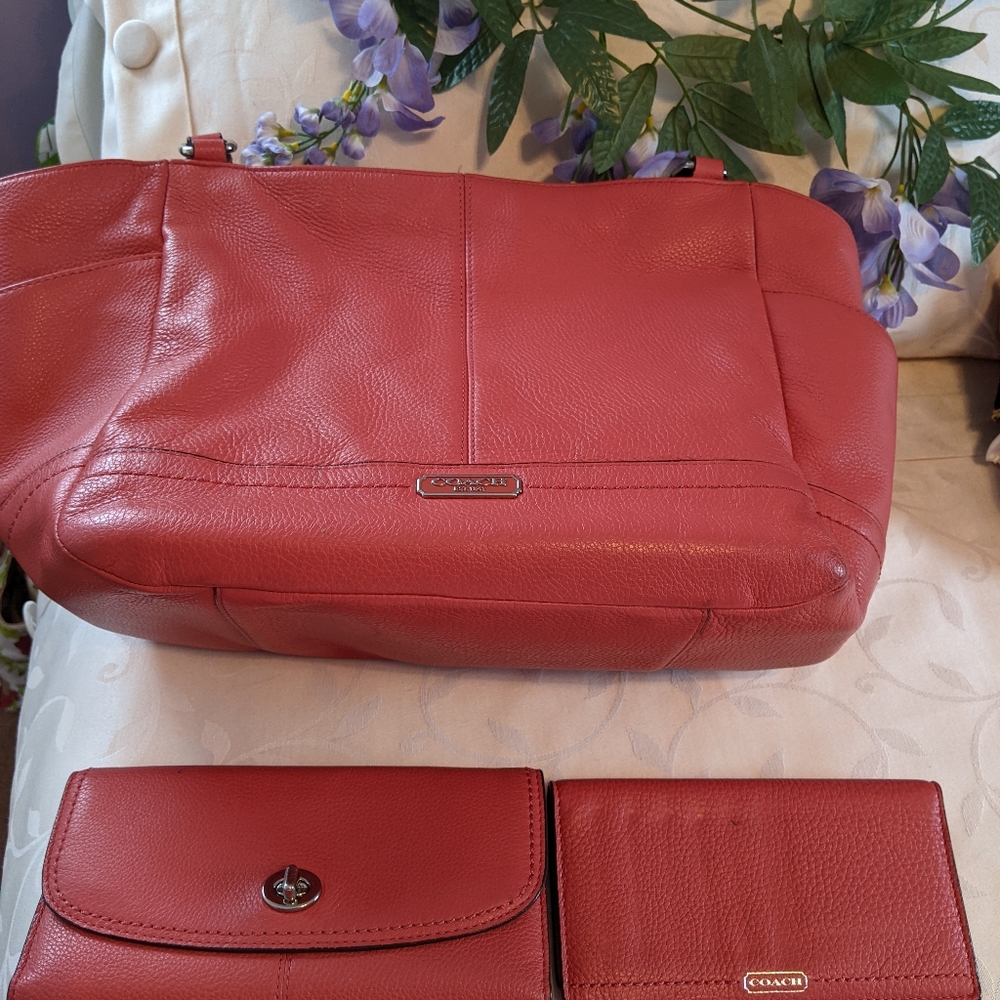 Coach Bag With Matching Wallet and Checkbook Cover/beautiful coral color